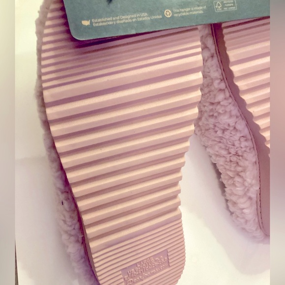 NWT Dearfoams Womens Faux Wool Memory Foam Slippers Size L 9-10 - Picture 9 of 12